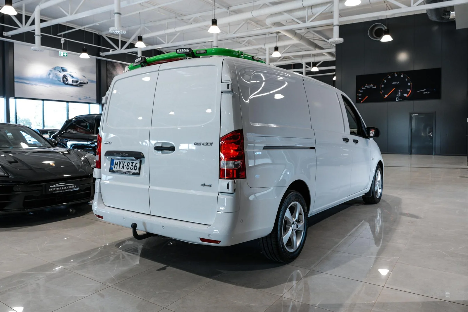 Mercedes-Benz Vito 119CDI 4x4-3,2/32K keskipitkä A2 A HUIPPUVARUSTELTU!, kuva 6