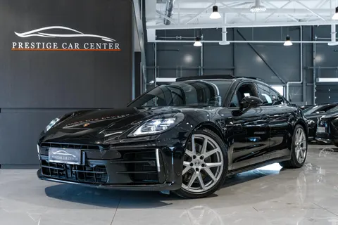 Porsche Panamera 4 E-Hybrid