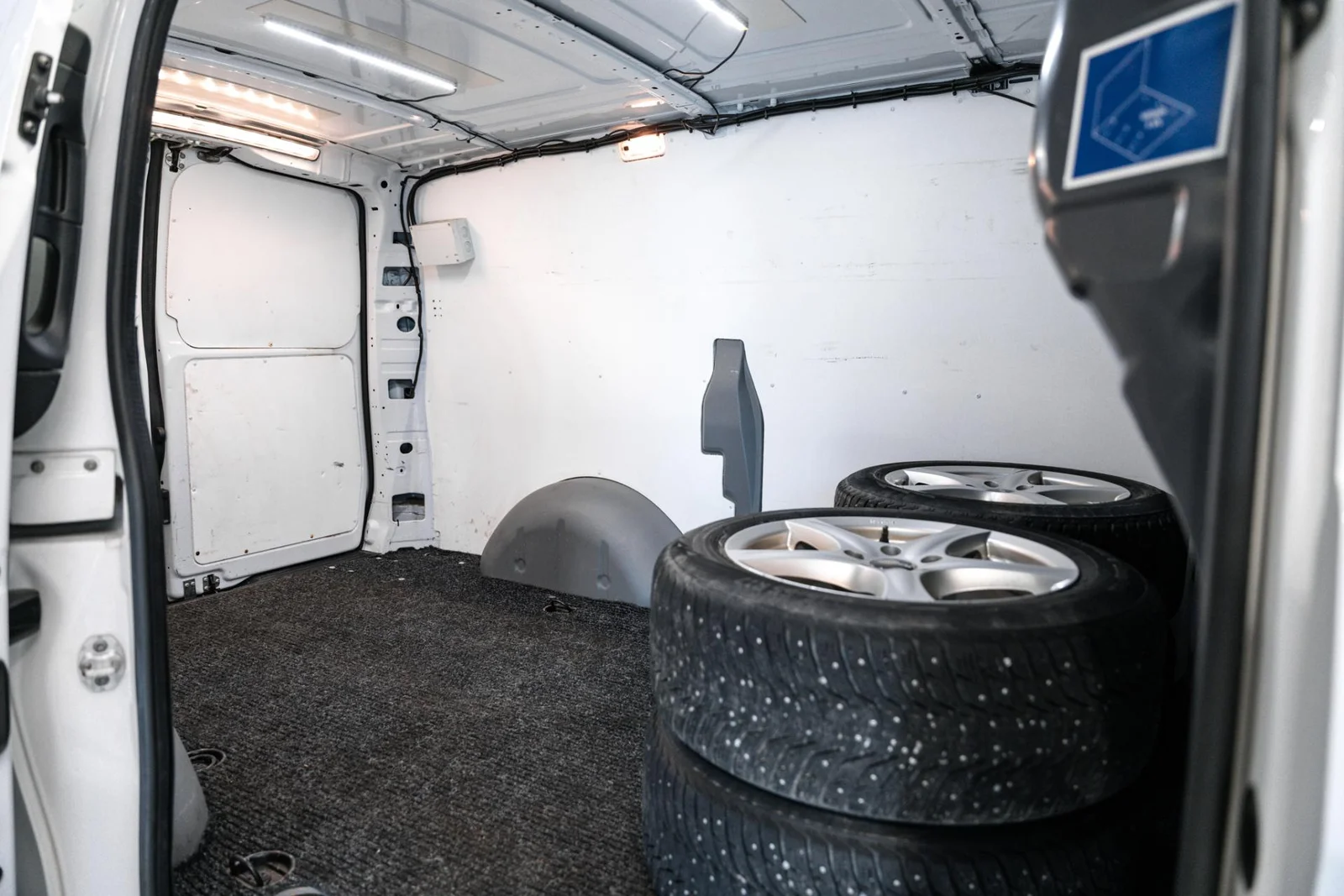 Mercedes-Benz Vito 119CDI 4x4-3,2/32K keskipitkä A2 A HUIPPUVARUSTELTU!, kuva 8