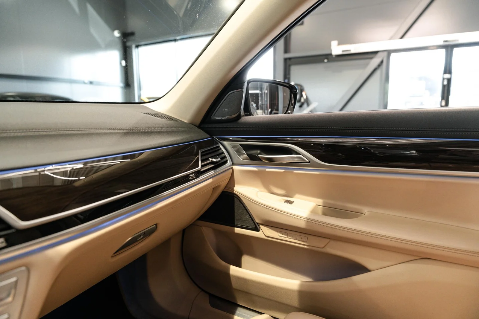 BMW 745 G12 Sedan 745Le A xDrive HUIPPUVARUSTELTU!, kuva 17